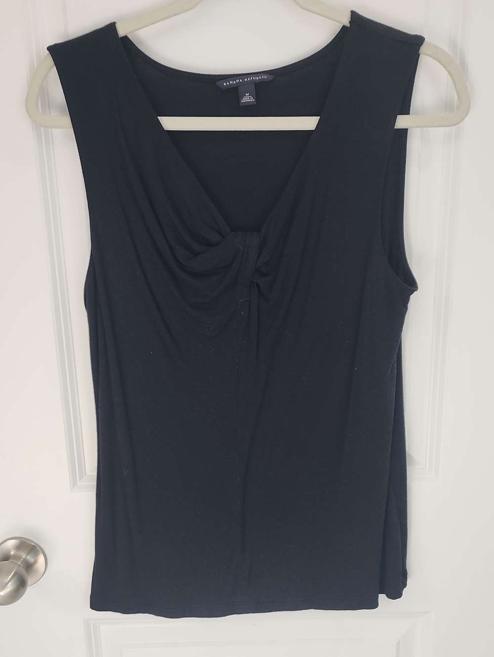 Banana republic sleeveless knit top